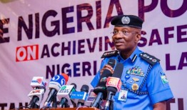 和平峰会支持乌克兰，呼吁通过对话结束战争