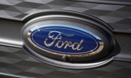 一名男子在伯明翰杀害了一对青少年双胞胎，他因枪支罪被判入狱