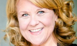 今年春天，温迪·彼得斯将参加“姐妹行动”音乐剧在英国和爱尔兰的巡演