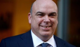 贝叶斯游艇沉没：科技亿万富翁迈克·林奇的净资产是多少？