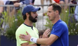 澳洲人汤普森，高田进皇后俱乐部宿舍