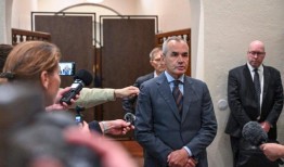 对前石油公司高管的苏丹战争罪审判在瑞典开始