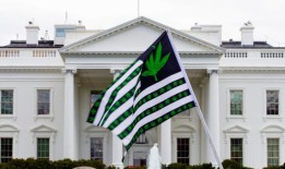 拜登赦免了数千名因吸食大麻而被定罪的人，推动了争取平等司法的运动