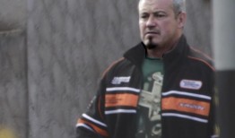 官方报纸透露，官员们对已故毒枭经营的海洛因生意感到担忧