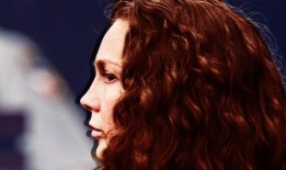 德克萨斯州瑜伽老师凯特琳·阿姆斯特朗因谋杀摩利亚·威尔逊被判90年监禁