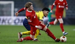 利物浦在比利时输球，比利亚雷亚尔进入欧联杯16强