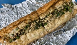 来看看亨茨维尔这对提供正宗费城芝士牛排的夫妇吧