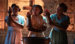 环岛剧院公司第二次延长非百老汇契约