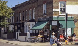 伦敦北部低交通街区的“匆匆通过”引发了一场争吵