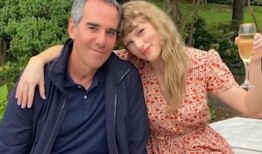 泰勒·斯威夫特和年轻的杰弗里·爱泼斯坦有合照吗？答案会让你大吃一惊