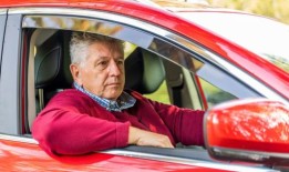 70岁以上的司机可以通过三个简单的建议来“减少汽车保险”