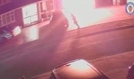 工党放弃“升级”口号，地铁市长会见首相建立“新关系”