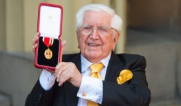 青年慈善机构创始人和前商人杰克·佩奇爵士去世，享年98岁