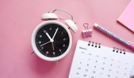 2024年的圣诞节和2025年的复活节是什么时候？