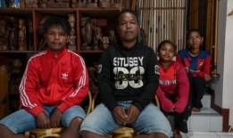 在马来西亚雪兰莪海岸的黄金地段，一个原住民部落为保住祖传的土地而战