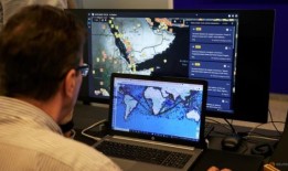 红海袭击造成的创伤加剧了海员短缺