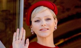 引人注目的外表：摩纳哥的charl＜e：1＞带着意想不到的同伴出现