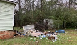 一名男子承认虐待尸体，三年多前，佩顿·休斯顿的尸体被发现在浅坟中