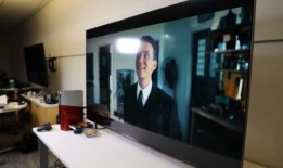 索尼Bravia 7评论：一个可靠的选择，只要你不介意跟随电视的领导