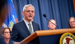 梅里克·加兰德在告别演说中谴责对司法部官员的“毫无根据的攻击”