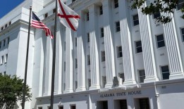 共和党候选人出人意料地加入竞选，取代长期担任阿拉巴马州众议员的约翰·罗杰斯