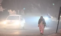 专家警告称，德里有毒空气再次出现，公共卫生进入紧急状态