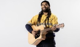 美国好声音选手鲁本·德·梅洛和昆西在战斗回合中登台