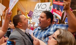 爱荷华州保守派对这项为期6周的新堕胎禁令的命运感到悲观