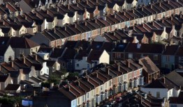 英国葡萄园在大选前抨击酒税：“巨大的成本!”