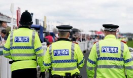 里程碑式的报告发现，四分之三的受害者“不相信举报犯罪会带来正义”