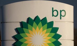 英国石油公司表示，去年9月被解职的前老板伯纳德？鲁尼犯了一个“严重错误”