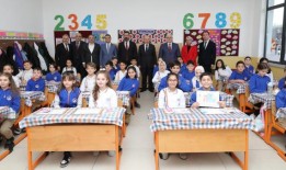 2000万学生的期中假期开始了