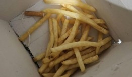 惊恐的妈妈在坎布里亚麦当劳的开心乐园餐里发现了烟灰