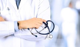 针对老医生的抱怨不断增加，政府提议对70岁以上的全科医生进行健康检查