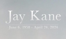 观看：观看托尼奖得主尼基·m·詹姆斯表演《等待轮到我》