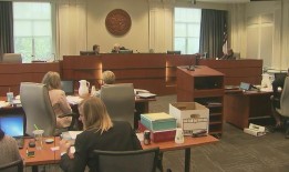 库珀批准了州律师协会审查的修改，签署了另外四项法案