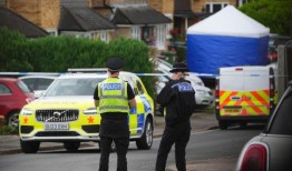 弓弩谋杀案受害者的同事向“神奇的治疗师”致敬