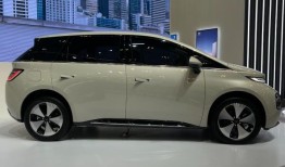 MG温莎电动汽车的名称确认为五菱云在印度9月前推出