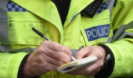 警方正在搜寻扰乱奥尔德肖特示威的抗议者