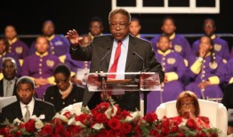 阿拉巴马州电视新闻传奇人物梅尔·雷阵斯留下了“谦逊、公平和爱”的遗产