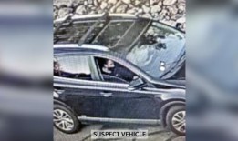 小偷抢劫了一辆停在高地牧场学校里的车，车上有一个9岁的男孩