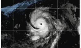 热带暴雨逼近夏威夷，野火风险逼近