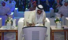 阿米尔为拉斯拉凡石化总厂奠基