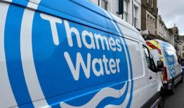 泰晤士河水务公司违反许可证，部分债务被降级为垃圾级