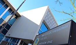 警方在基奇纳举办关于种族和身份数据收集的活动