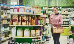 膳食补充剂和蛋白粉属于“狂野西部”产品，需要注意和谨慎