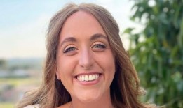 “我在25岁时被诊断出患有第四阶段肠癌——每个人都应该知道这些不寻常的症状”