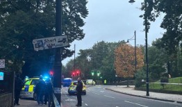 在布里克斯顿，骑自行车的人与卡车相撞身亡