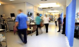 英国国家医疗服务体系负责人表示，性行为不端是整个医疗服务体系的问题