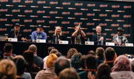 在纽约动漫展上，Playbill的2023百老汇大书呆子小组的7个亮点